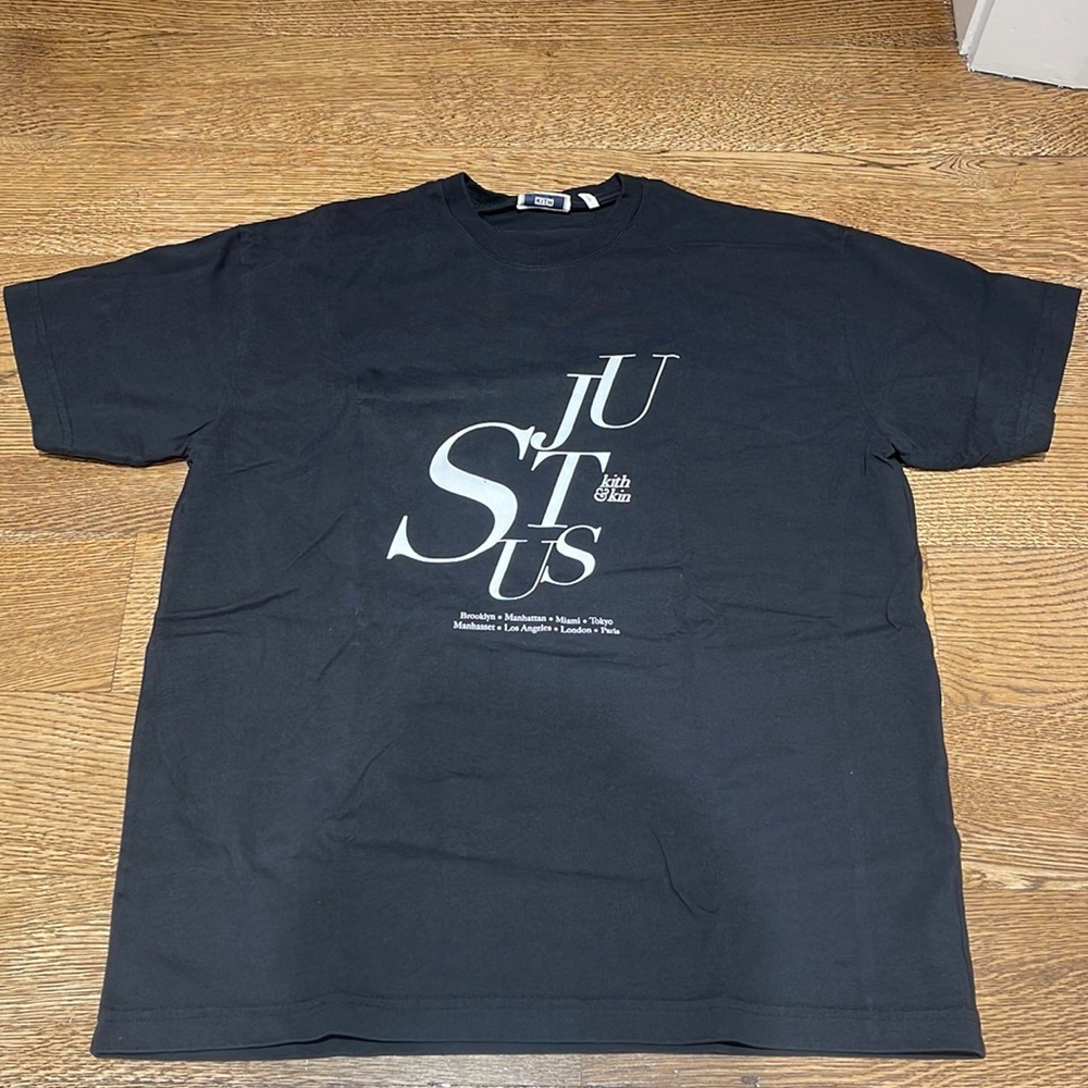 Kith black men’s T shirt